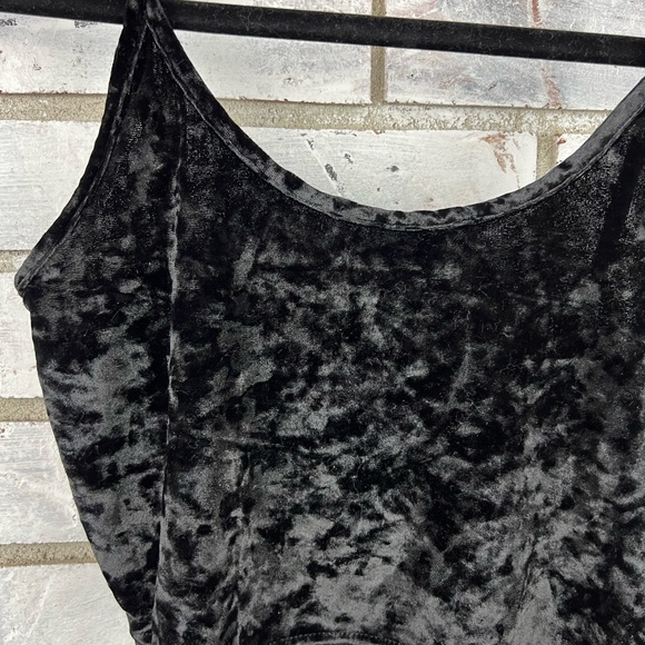 Topshop | Black Velvet Crop Top - Picture 4 of 9